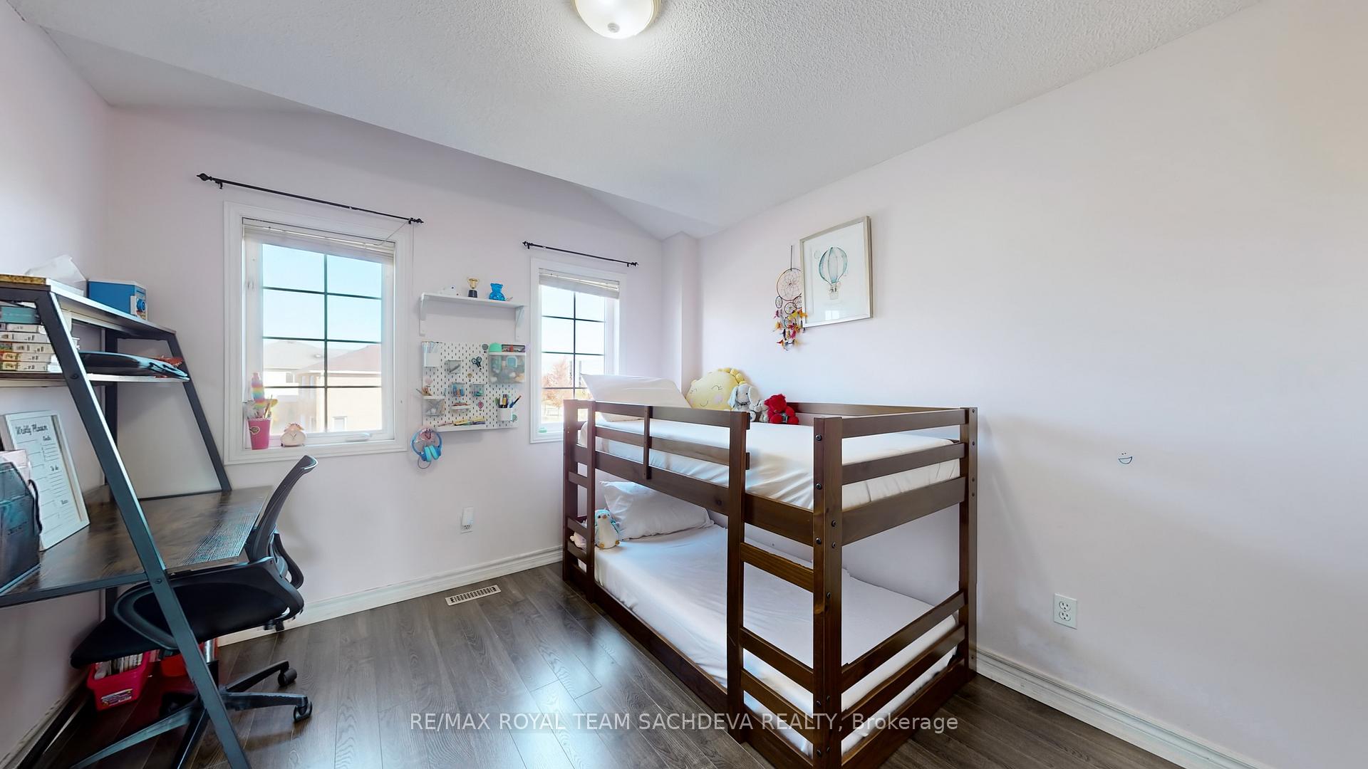 Photo 24 of 51 Monk Crescent, Ajax, Central — HOMEH