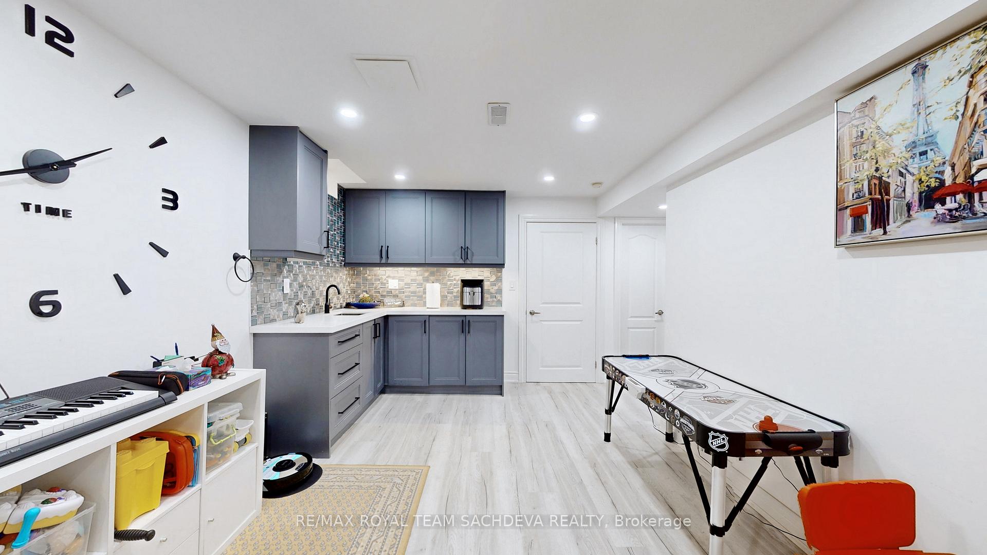 Photo 30 of 51 Monk Crescent, Ajax, Central — HOMEH