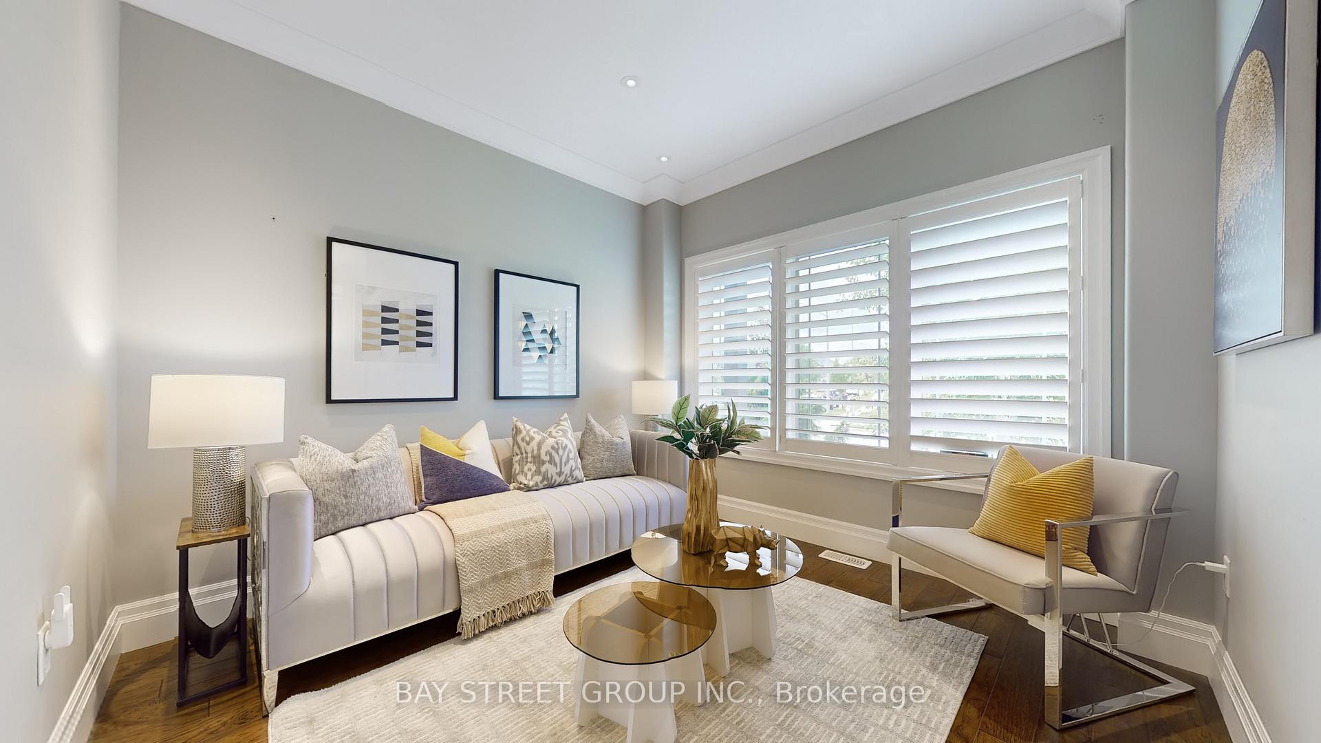 Photo 5 of 208 John Frederick Drive, Hamilton, Meadowlands — HOMEH