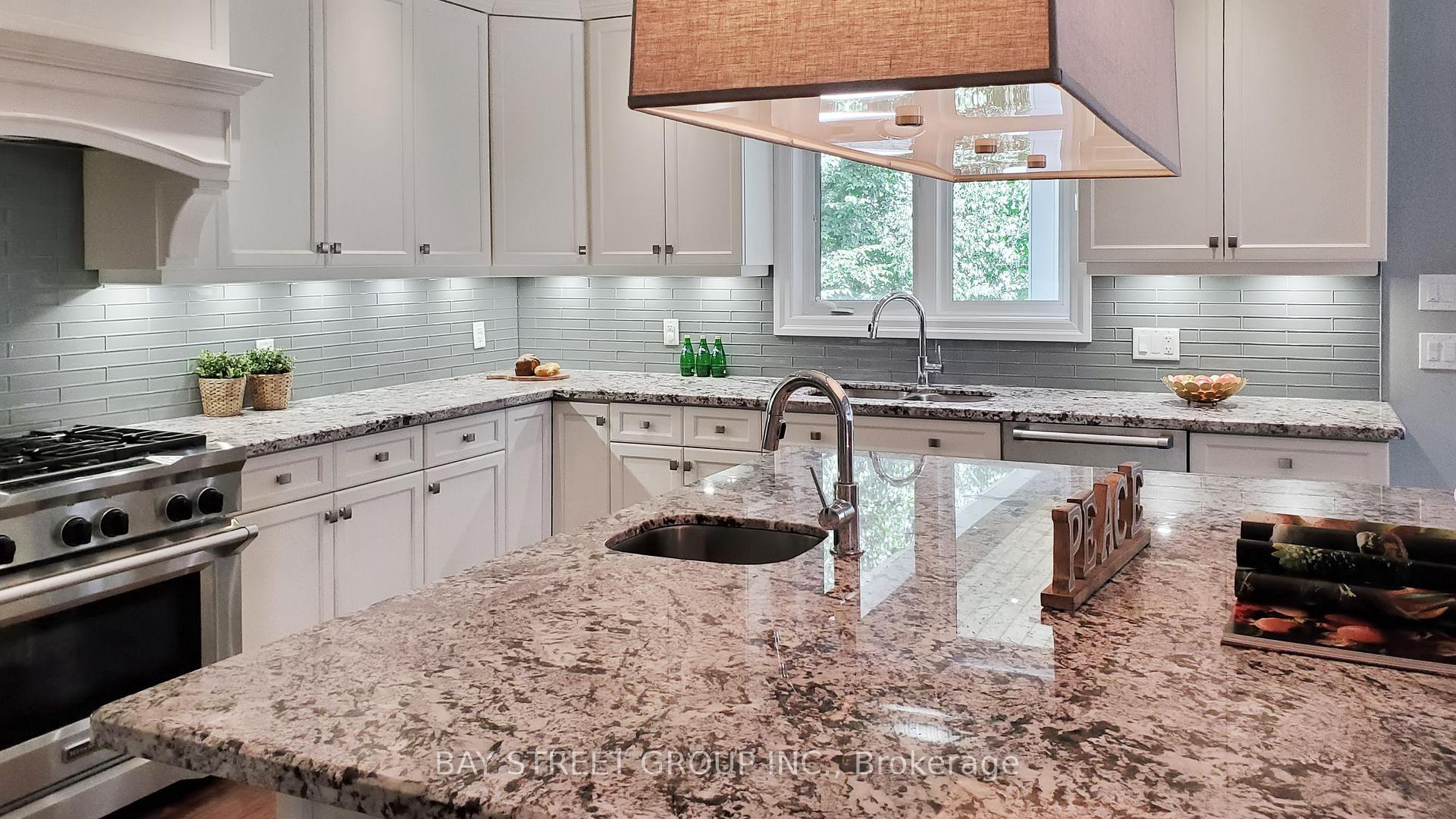 Photo 13 of 208 John Frederick Drive, Hamilton, Meadowlands — HOMEH