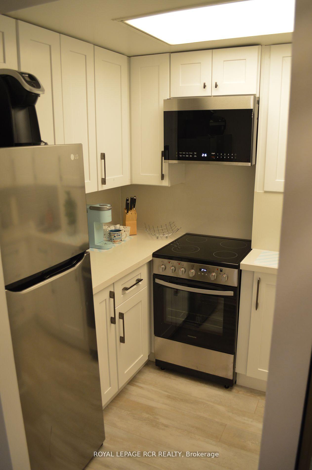 Photo 4 of Unit 410, 88 Charles Street E, Toronto, Church-Yonge Corridor — HOMEH