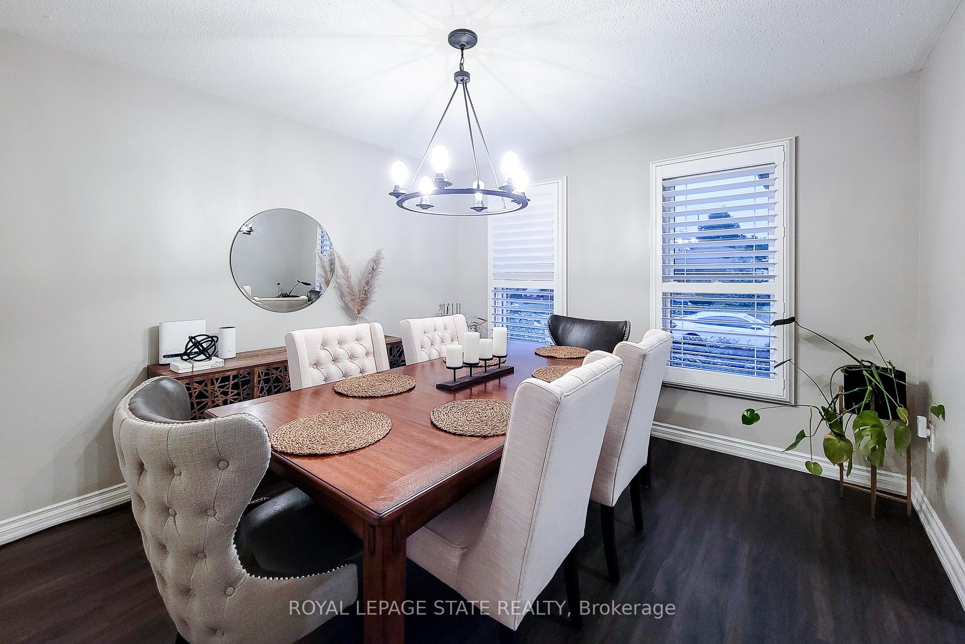 Photo 5 of 51 Branthaven Drive, Hamilton, Stoney Creek Mountain — HOMEH