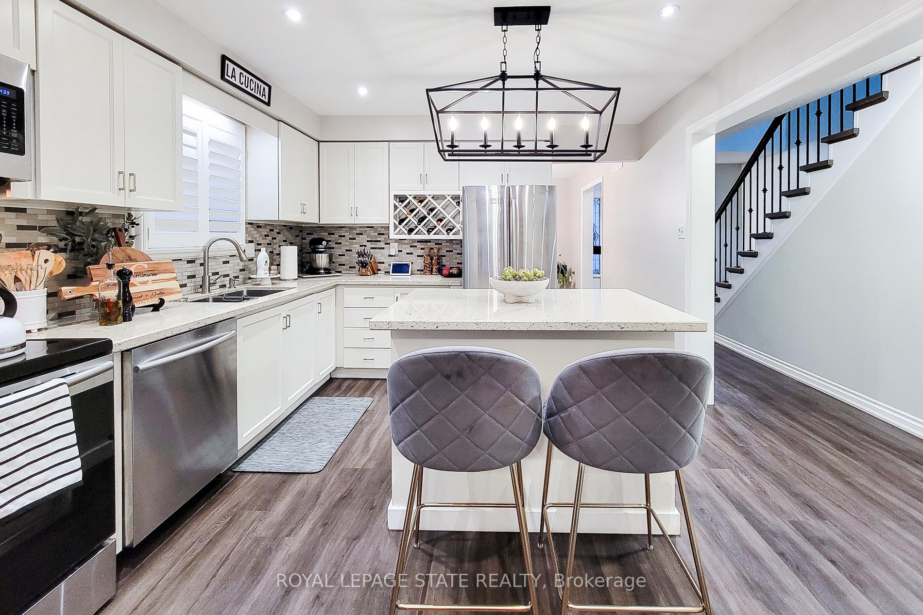 Photo 8 of 51 Branthaven Drive, Hamilton, Stoney Creek Mountain — HOMEH