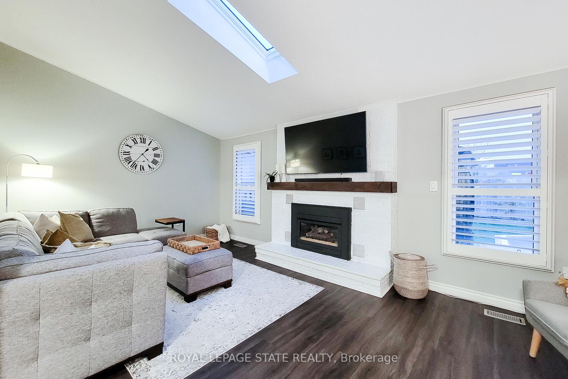 Photo 15 of 51 Branthaven Drive, Hamilton, Stoney Creek Mountain — HOMEH