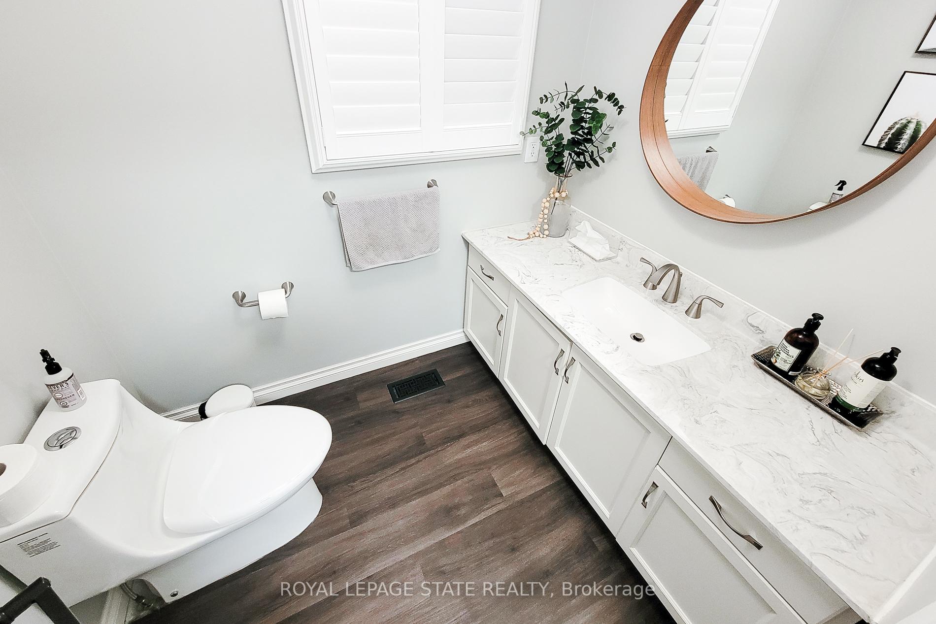 Photo 18 of 51 Branthaven Drive, Hamilton, Stoney Creek Mountain — HOMEH