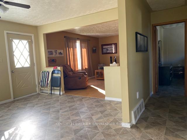 Photo 5 of 58 Tenth Street W, Armstrong, Earlton — HOMEH
