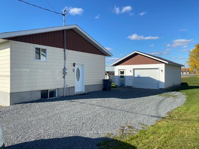 Photo 18 of 58 Tenth Street W, Armstrong, Earlton — HOMEH