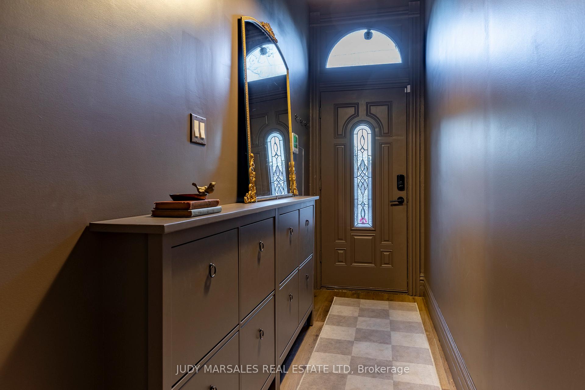 Photo 4 of Unit 1/2, 185 Emerald Street, Hamilton, Landsdale — HOMEH