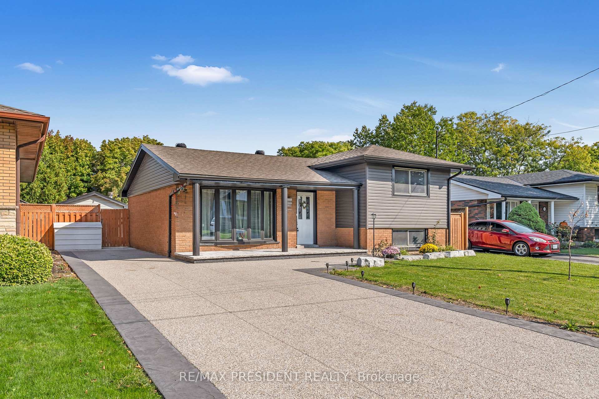 Photo 1 of 6 Rideau Crescent, Hamilton, Lisgar — HOMEH