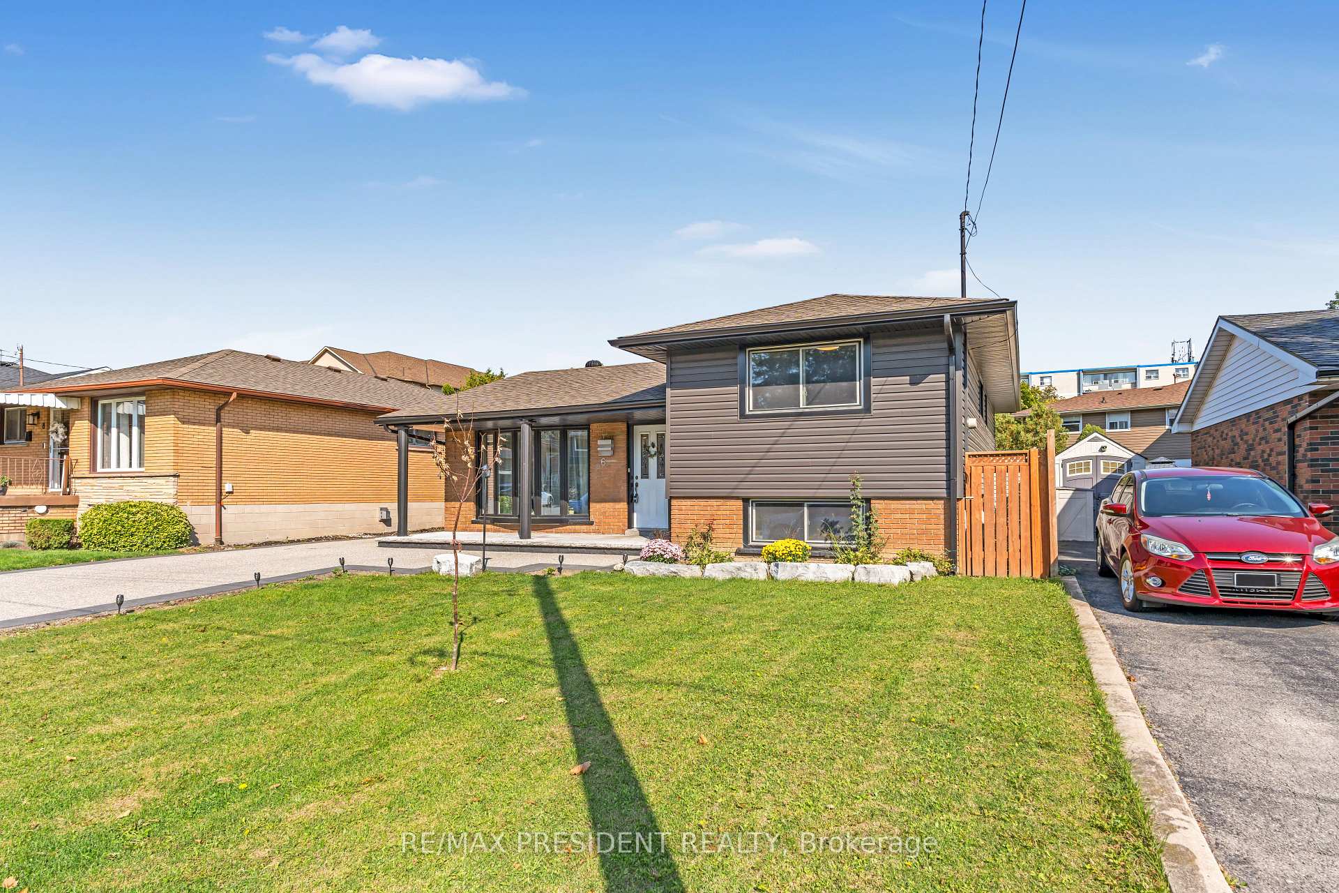 Photo 3 of 6 Rideau Crescent, Hamilton, Lisgar — HOMEH