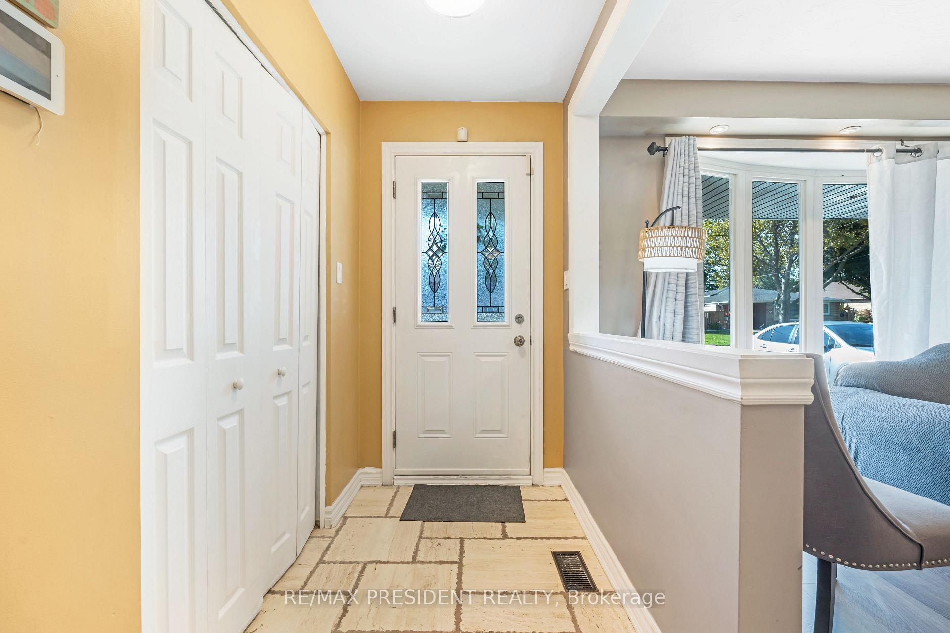 Photo 5 of 6 Rideau Crescent, Hamilton, Lisgar — HOMEH