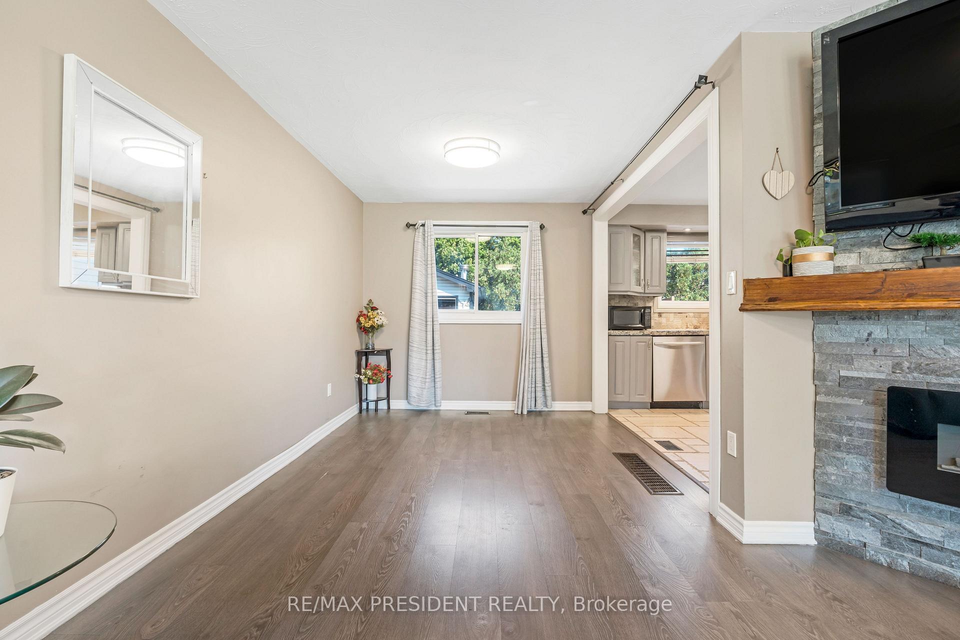 Photo 11 of 6 Rideau Crescent, Hamilton, Lisgar — HOMEH