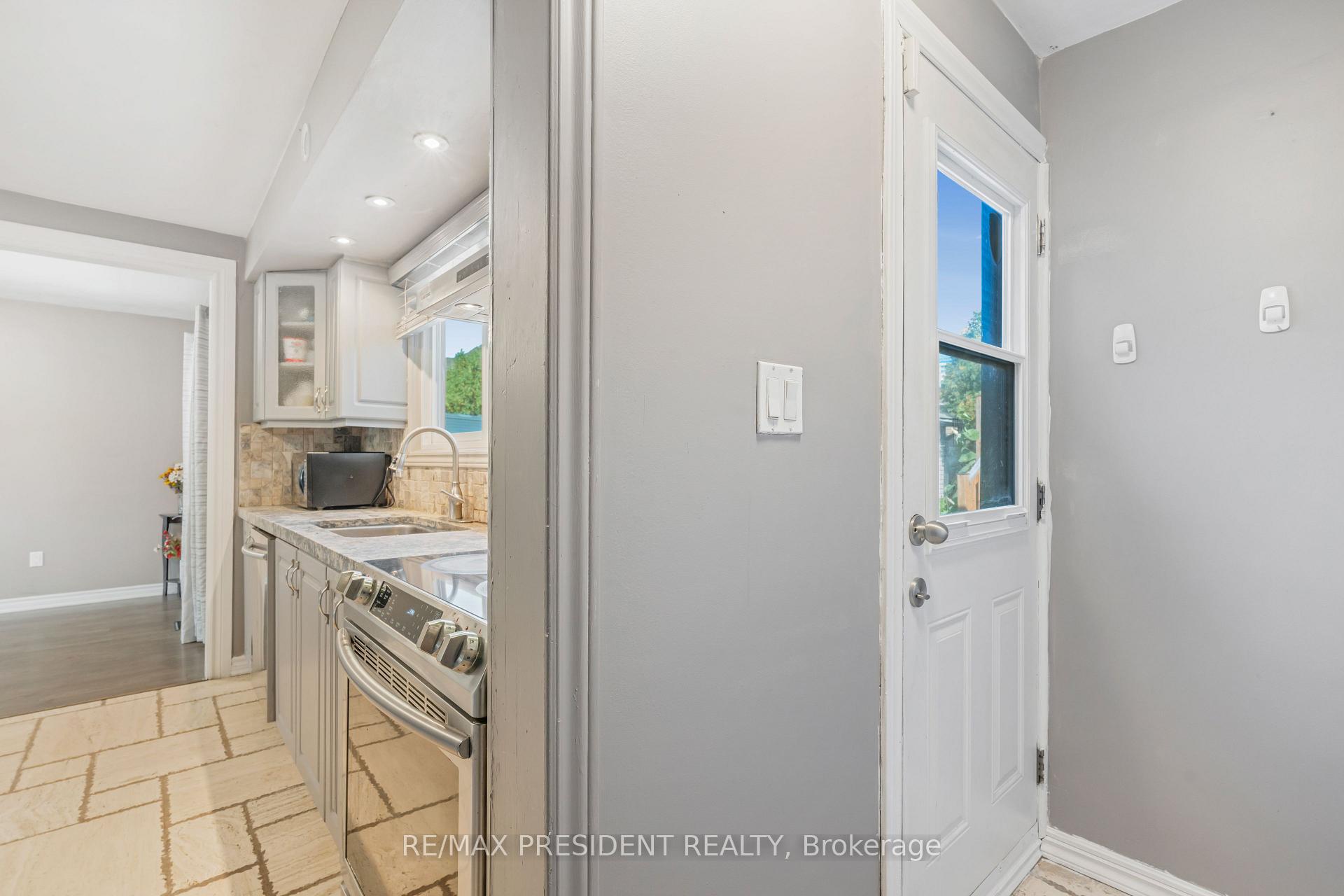 Photo 14 of 6 Rideau Crescent, Hamilton, Lisgar — HOMEH