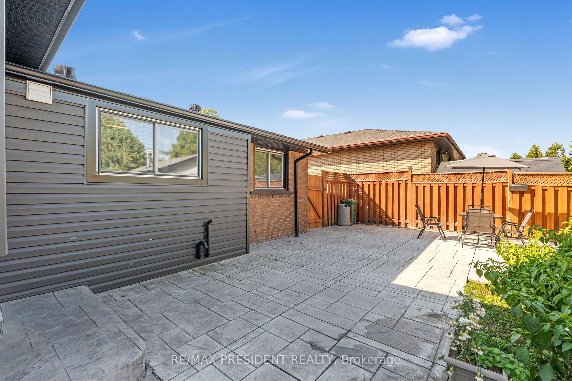 Photo 32 of 6 Rideau Crescent, Hamilton, Lisgar — HOMEH