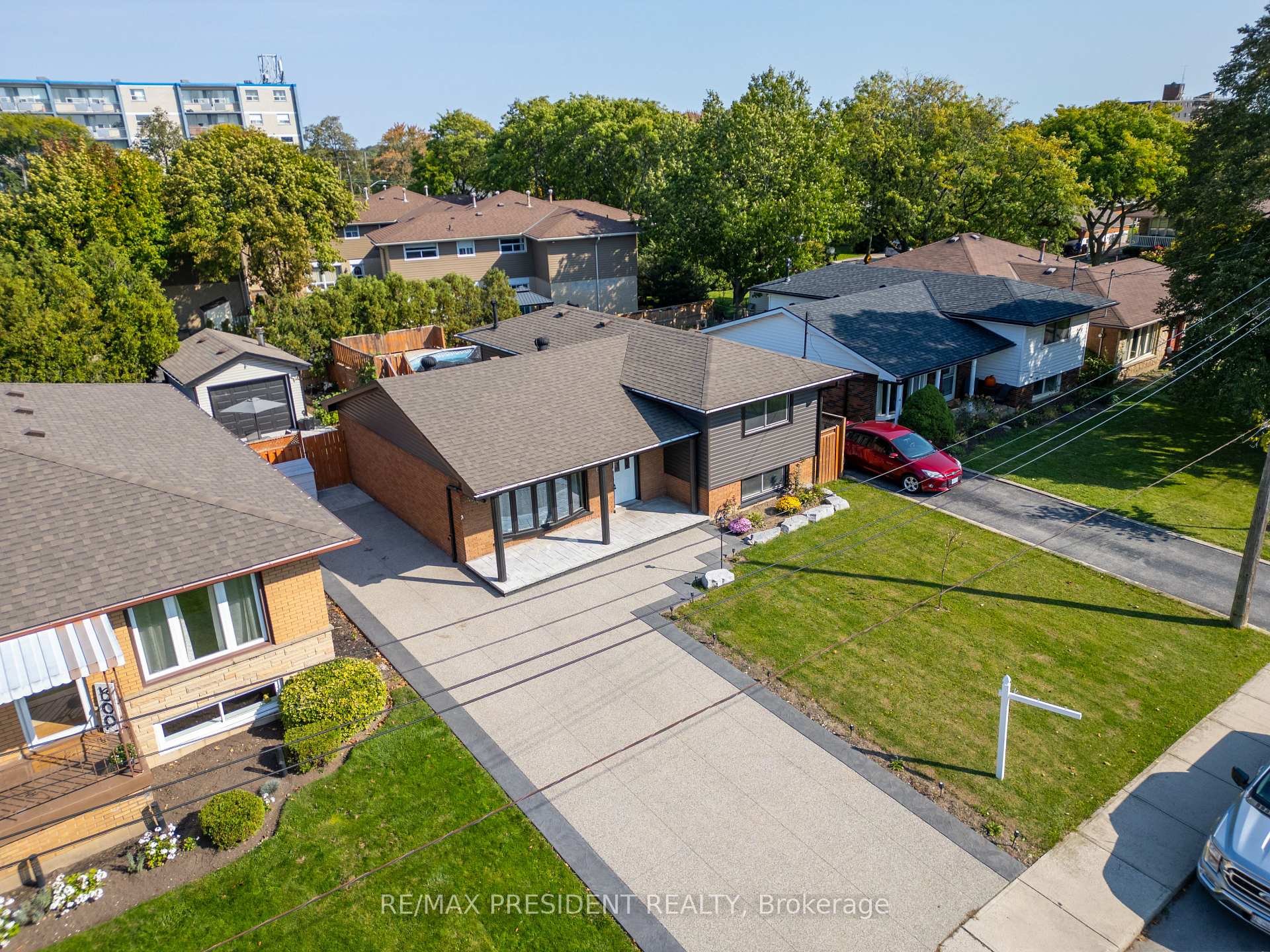 Photo 37 of 6 Rideau Crescent, Hamilton, Lisgar — HOMEH