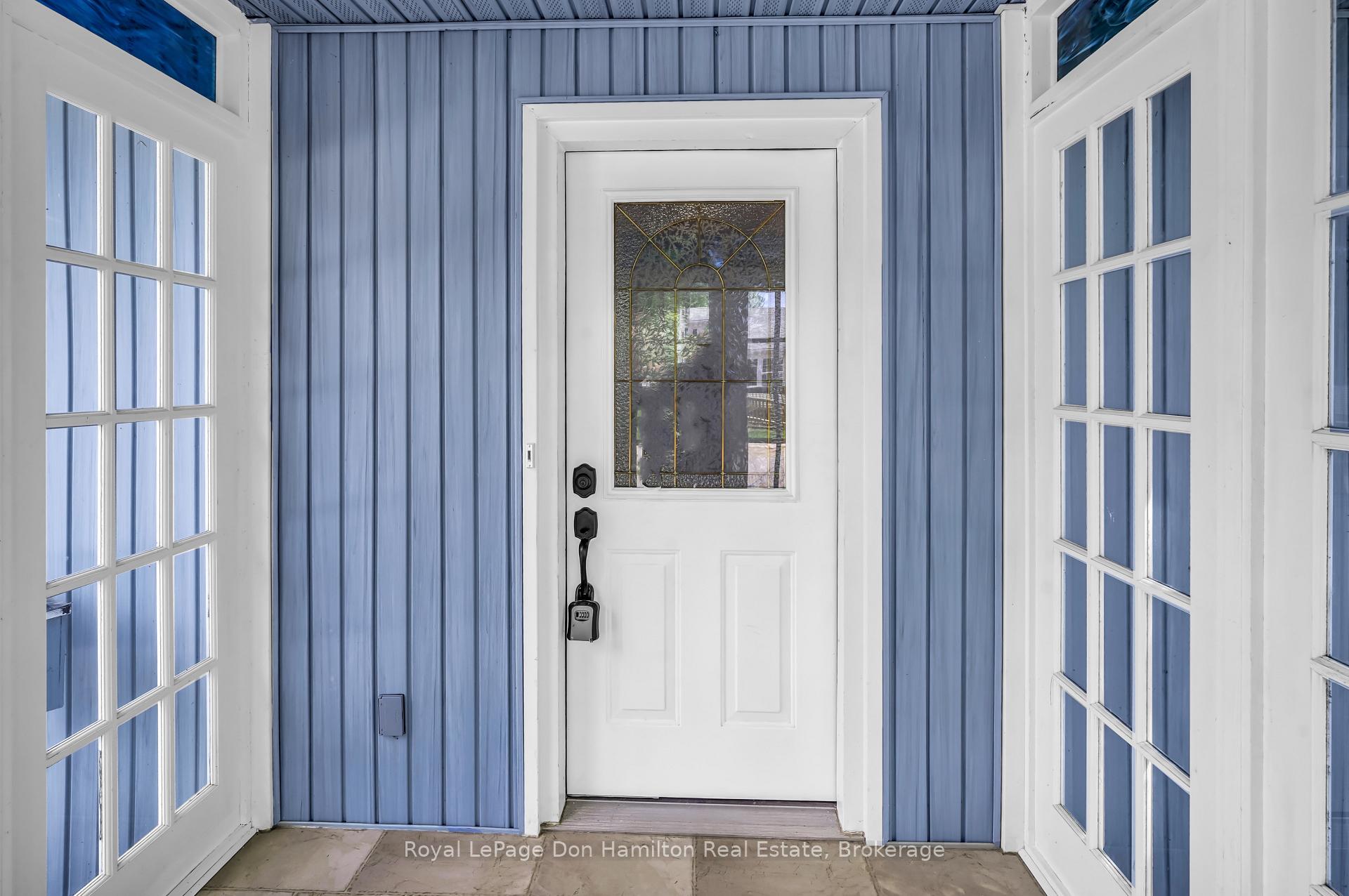Photo 6 of 239 Jones Street, Goderich, Goderich (Town) — HOMEH