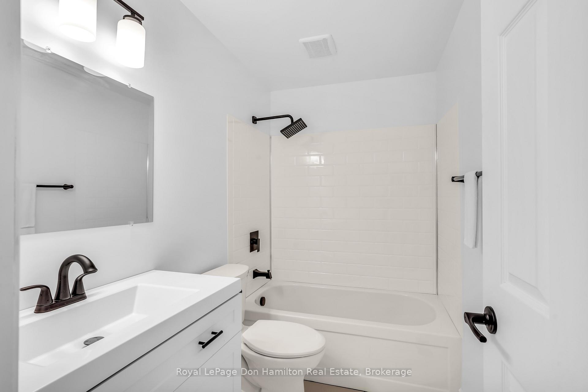 Photo 31 of 239 Jones Street, Goderich, Goderich (Town) — HOMEH