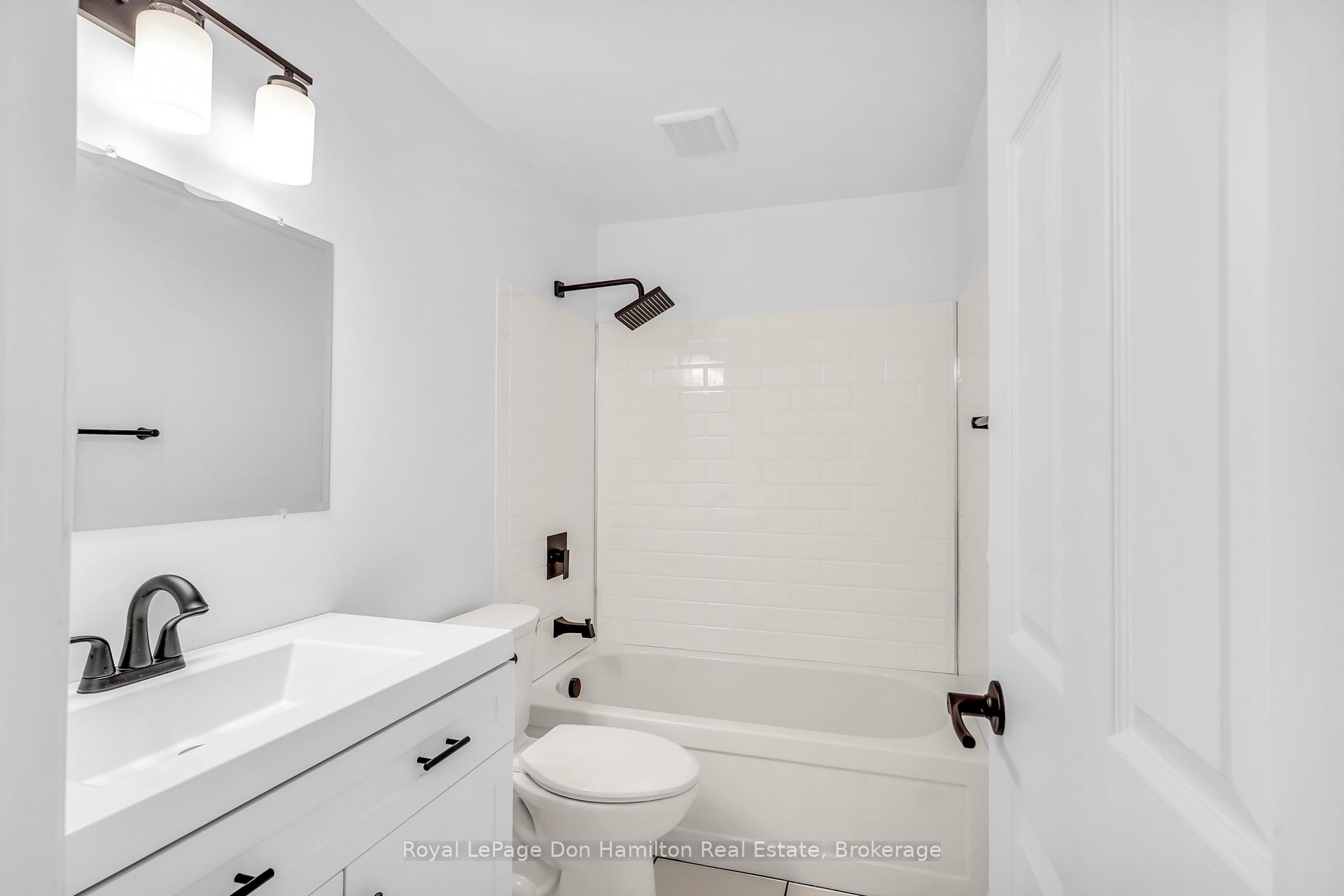 Photo 33 of 239 Jones Street, Goderich, Goderich (Town) — HOMEH