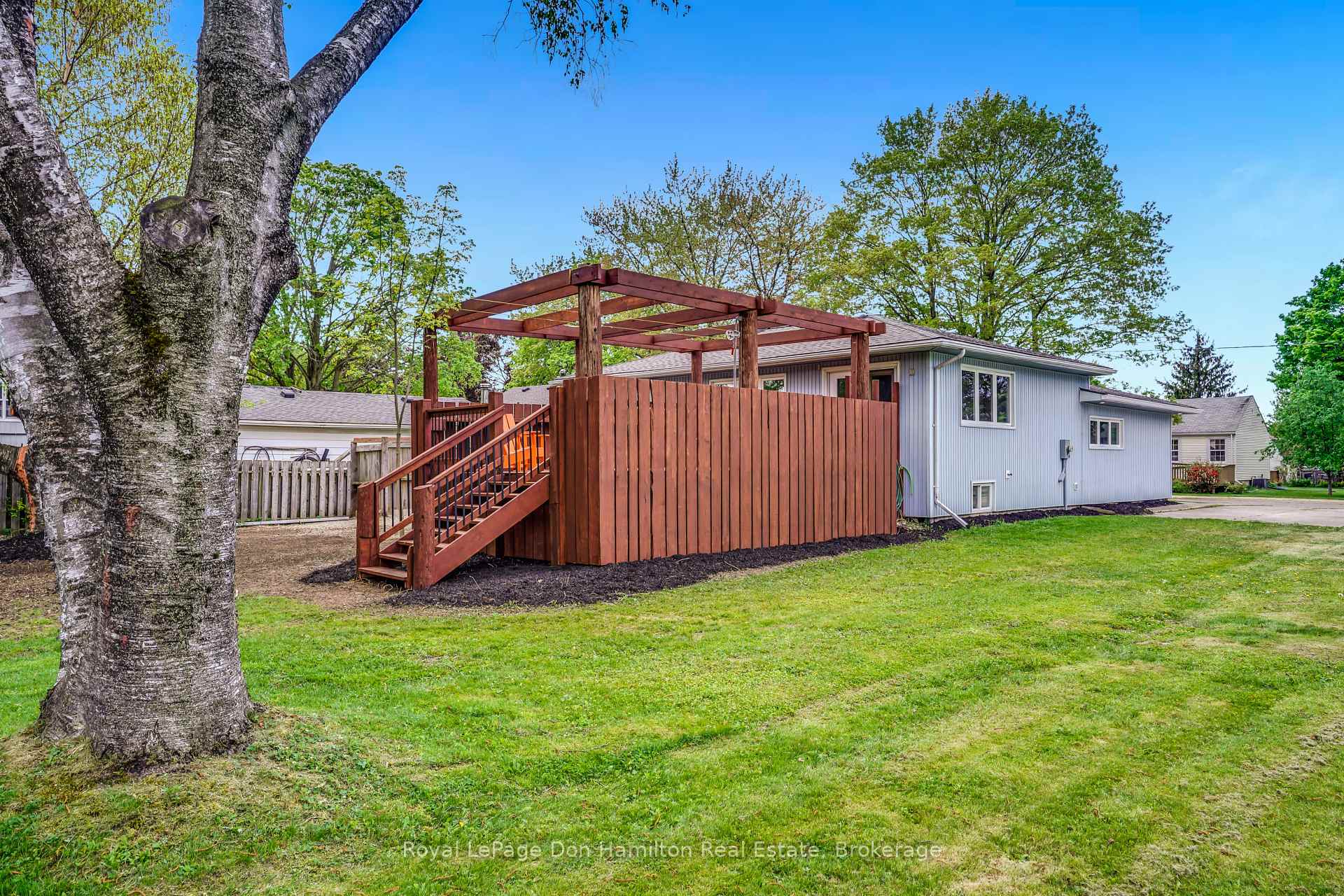 Photo 42 of 239 Jones Street, Goderich, Goderich (Town) — HOMEH