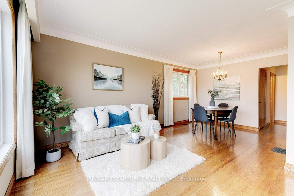 Photo 6 of 146 West 3rd Street, Hamilton, Bonnington — HOMEH