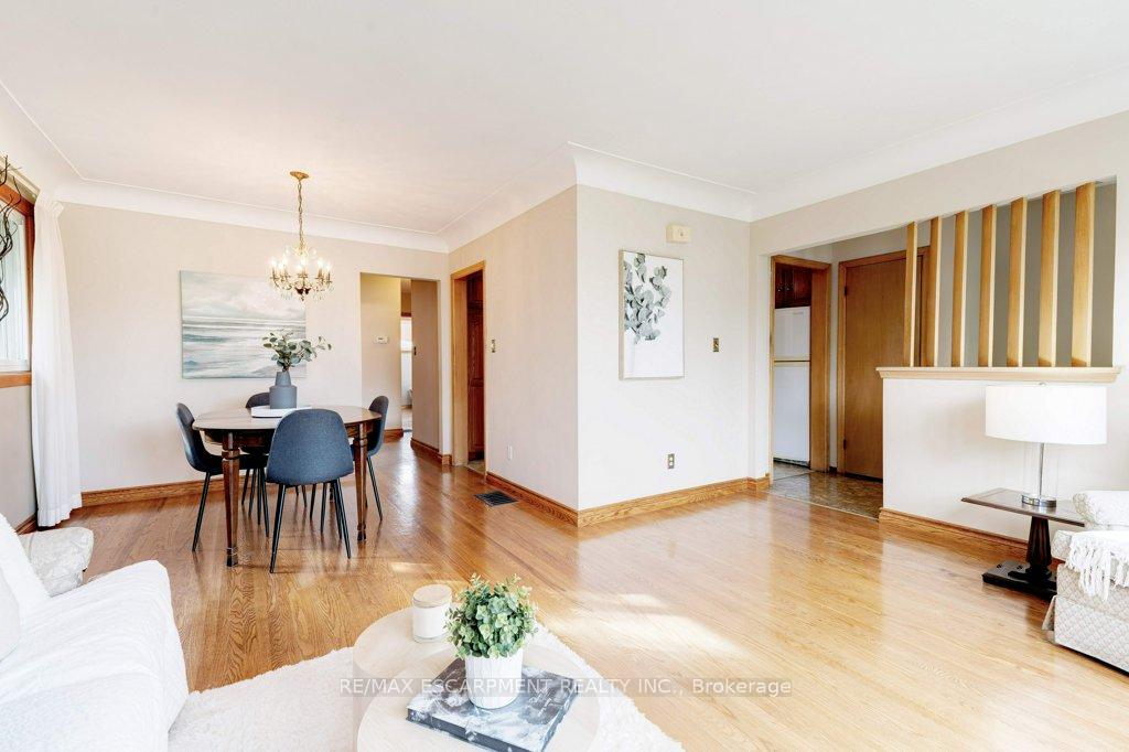 Photo 7 of 146 West 3rd Street, Hamilton, Bonnington — HOMEH