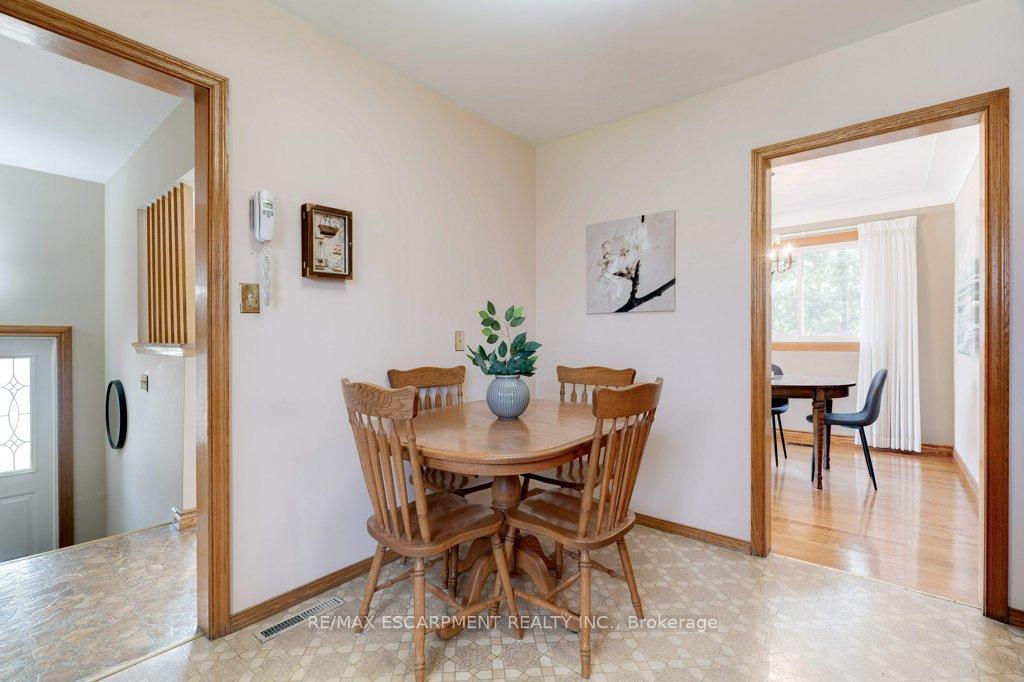 Photo 12 of 146 West 3rd Street, Hamilton, Bonnington — HOMEH