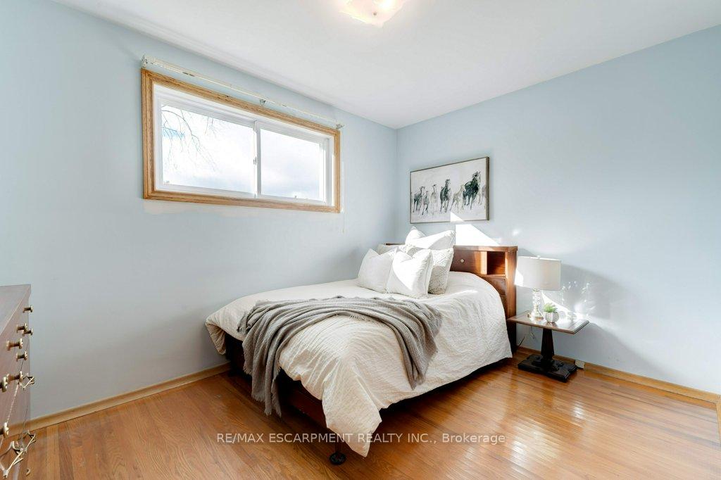 Photo 16 of 146 West 3rd Street, Hamilton, Bonnington — HOMEH