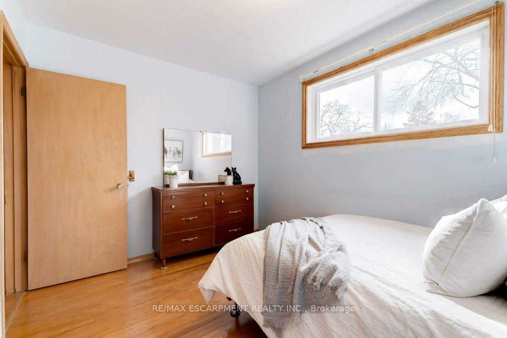 Photo 17 of 146 West 3rd Street, Hamilton, Bonnington — HOMEH