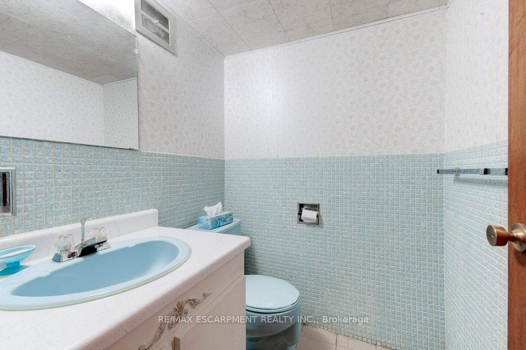 Photo 25 of 146 West 3rd Street, Hamilton, Bonnington — HOMEH