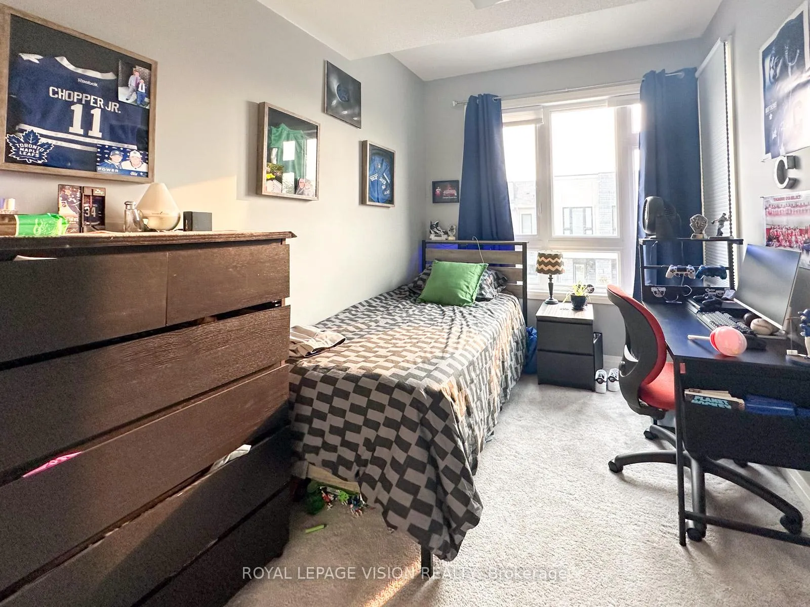 Photo 14 of 74 Caspian Square, Clarington, Bowmanville — HOMEH