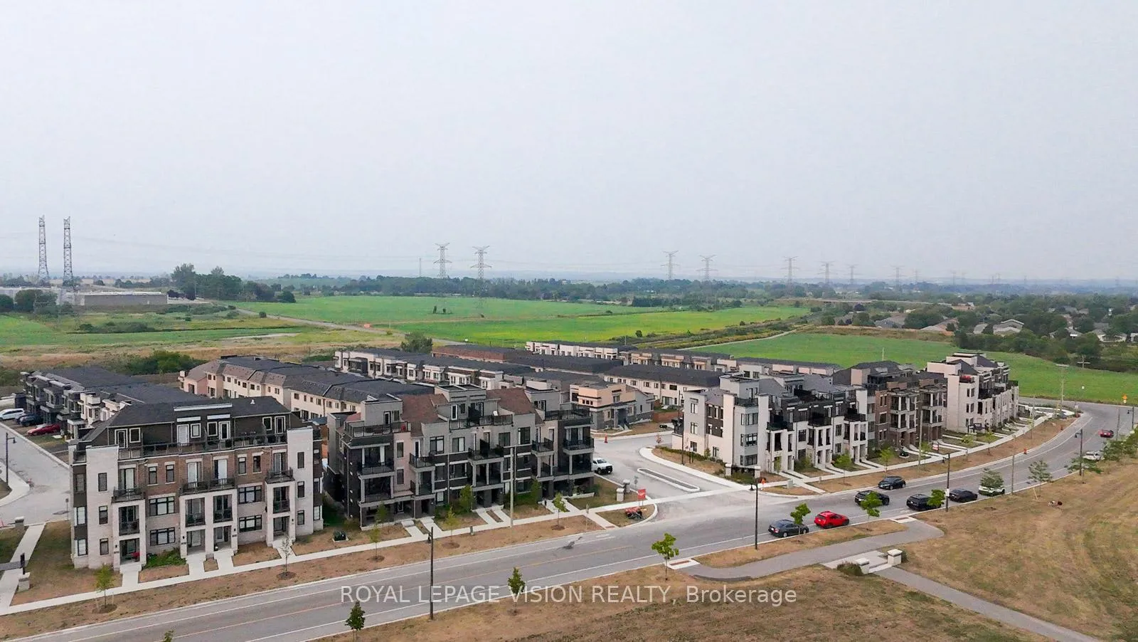 Photo 24 of 74 Caspian Square, Clarington, Bowmanville — HOMEH