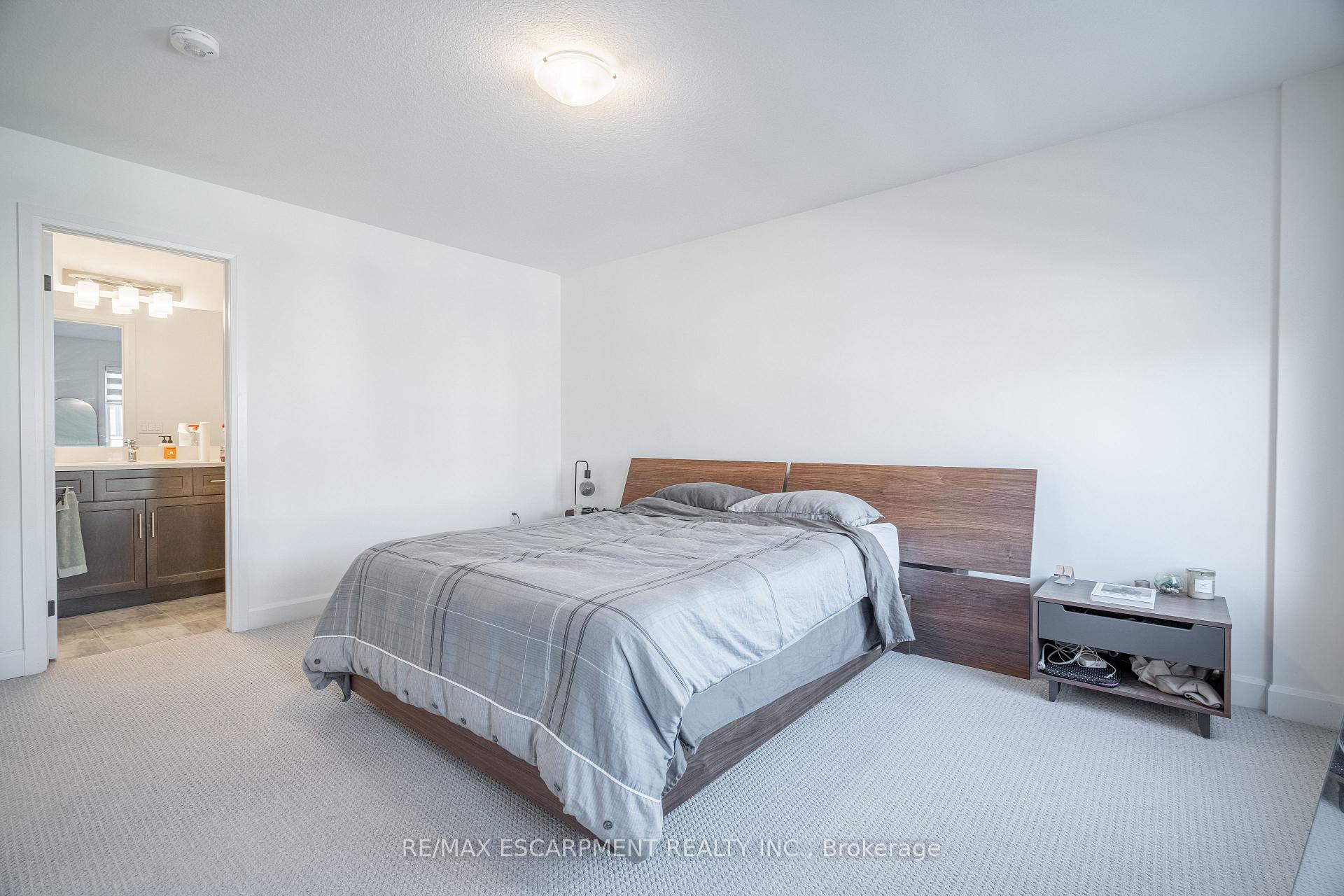 Photo 16 of 33 Southam Lane, Hamilton, Mountview — HOMEH
