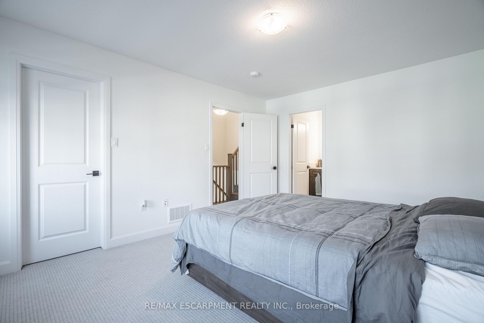 Photo 17 of 33 Southam Lane, Hamilton, Mountview — HOMEH