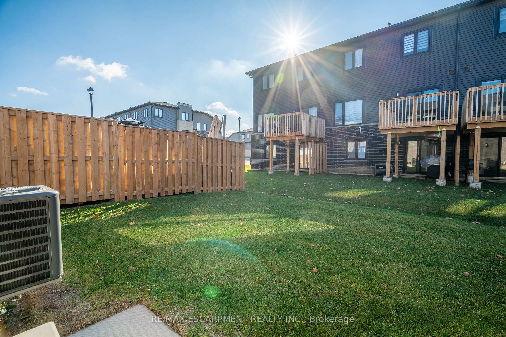 Photo 25 of 33 Southam Lane, Hamilton, Mountview — HOMEH