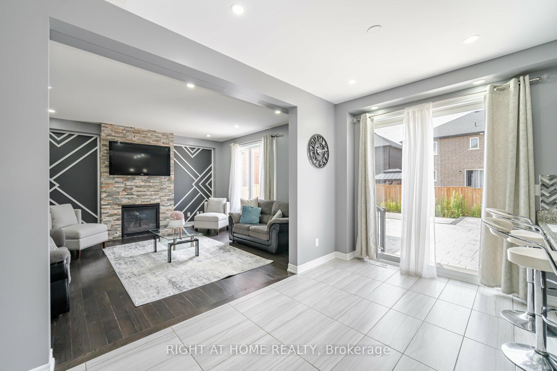 Photo 56 of 23 Robertson Road, Hamilton, Ancaster — HOMEH