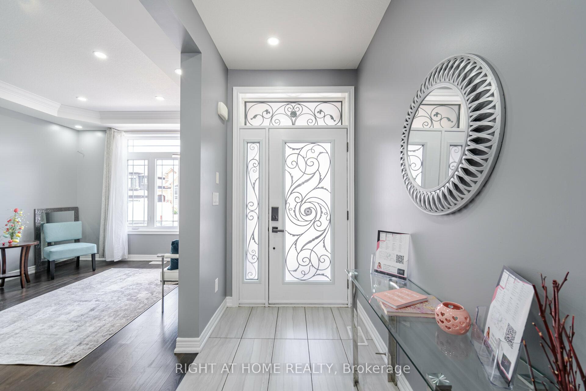 Photo 7 of 23 Robertson Road, Hamilton, Ancaster — HOMEH