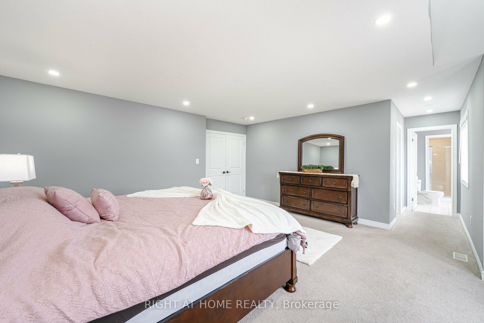 Photo 25 of 23 Robertson Road, Hamilton, Ancaster — HOMEH