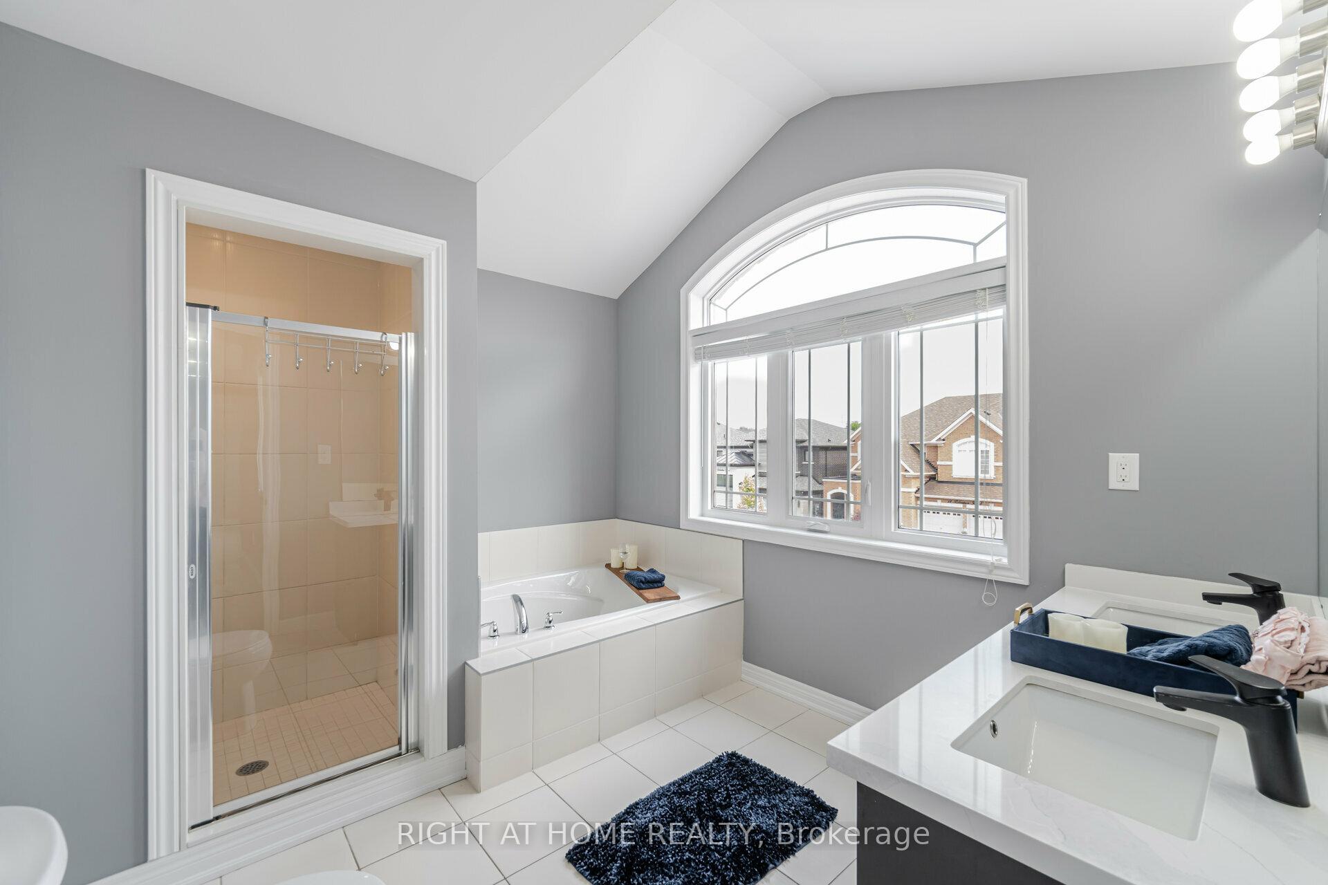 Photo 26 of 23 Robertson Road, Hamilton, Ancaster — HOMEH