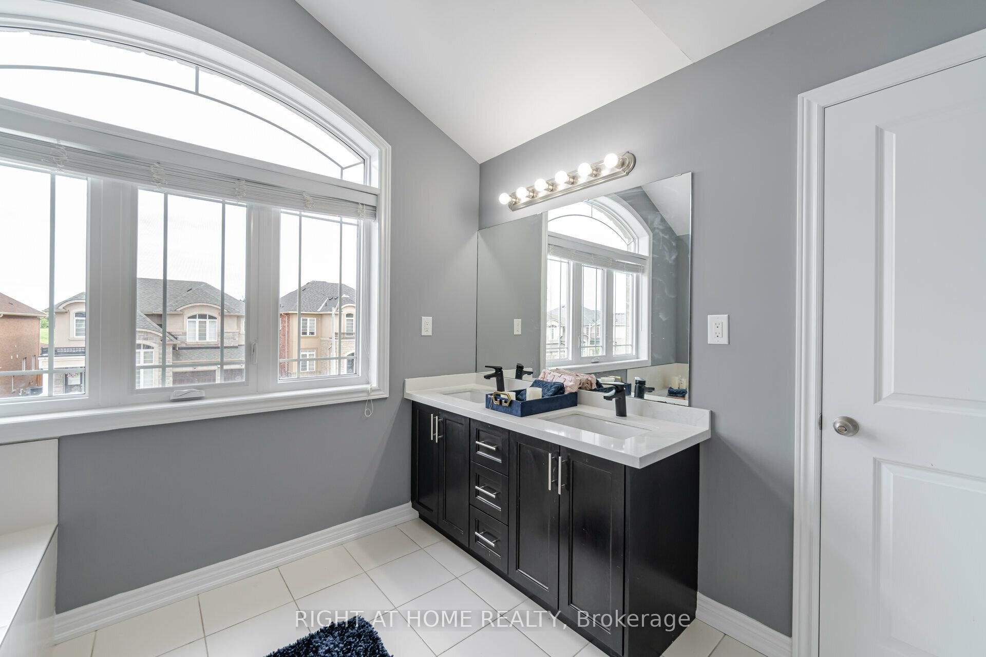 Photo 27 of 23 Robertson Road, Hamilton, Ancaster — HOMEH