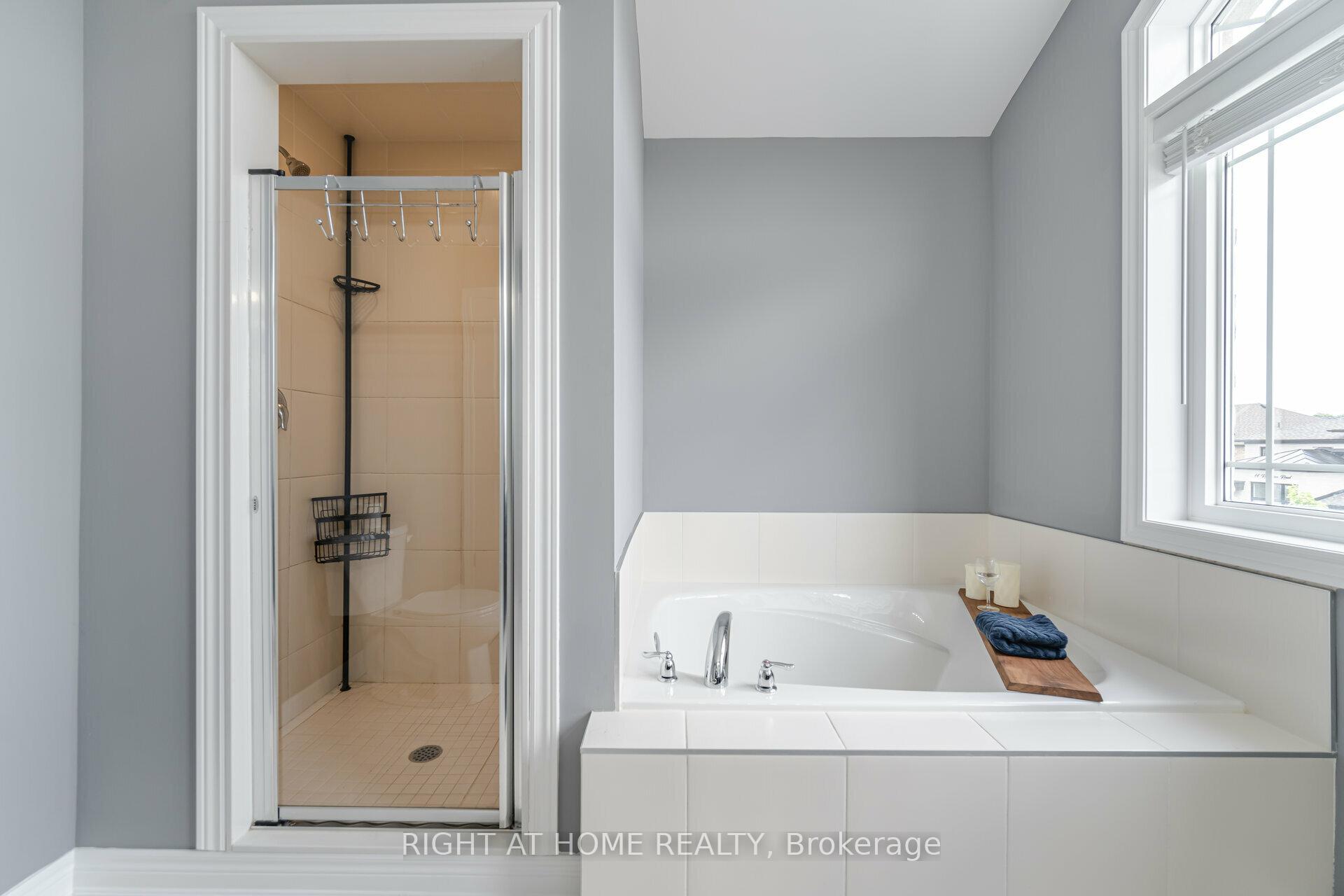Photo 28 of 23 Robertson Road, Hamilton, Ancaster — HOMEH