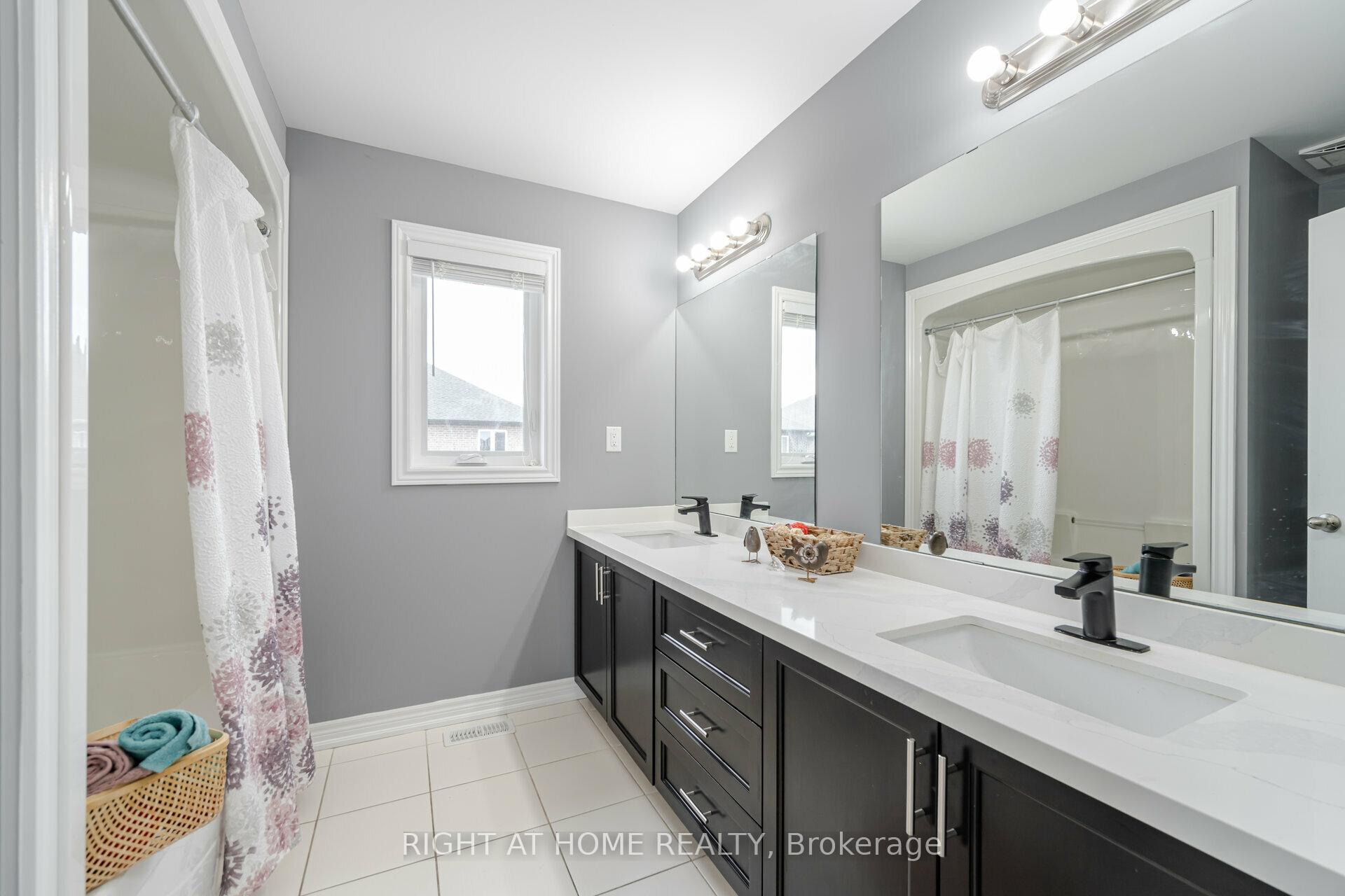 Photo 34 of 23 Robertson Road, Hamilton, Ancaster — HOMEH