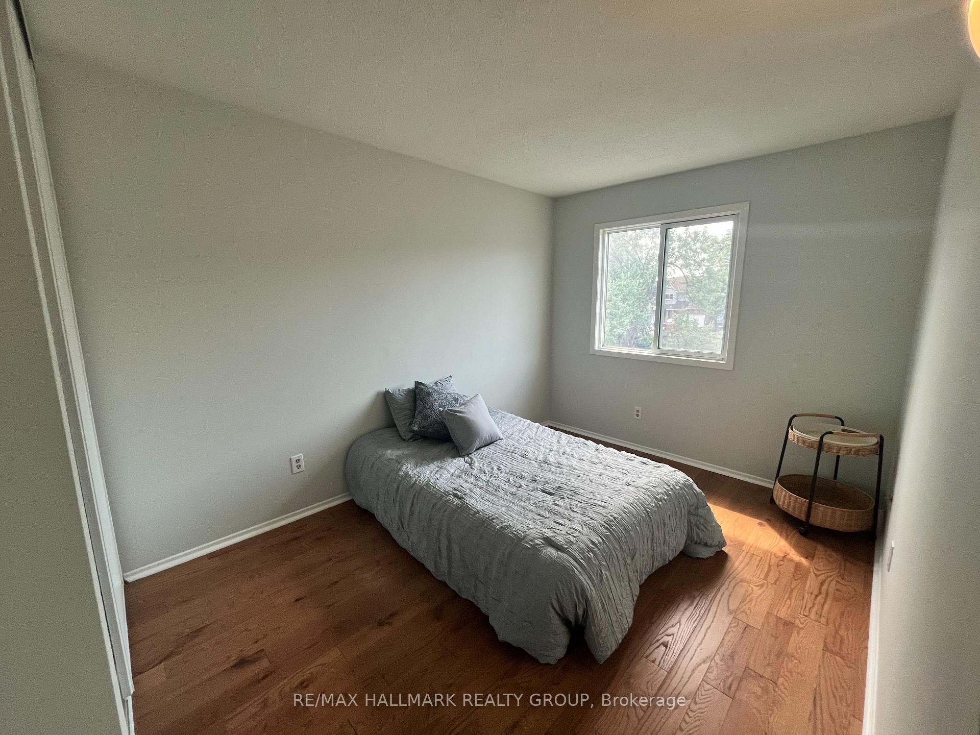 Photo 21 of 131 Tartan Drive, Ottawa, Barrhaven - Heritage Park — HOMEH