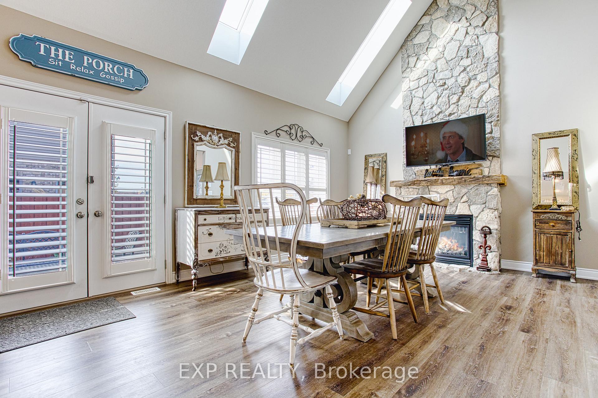 Photo 7 of 4 Valiant Circle, Hamilton, Binbrook — HOMEH