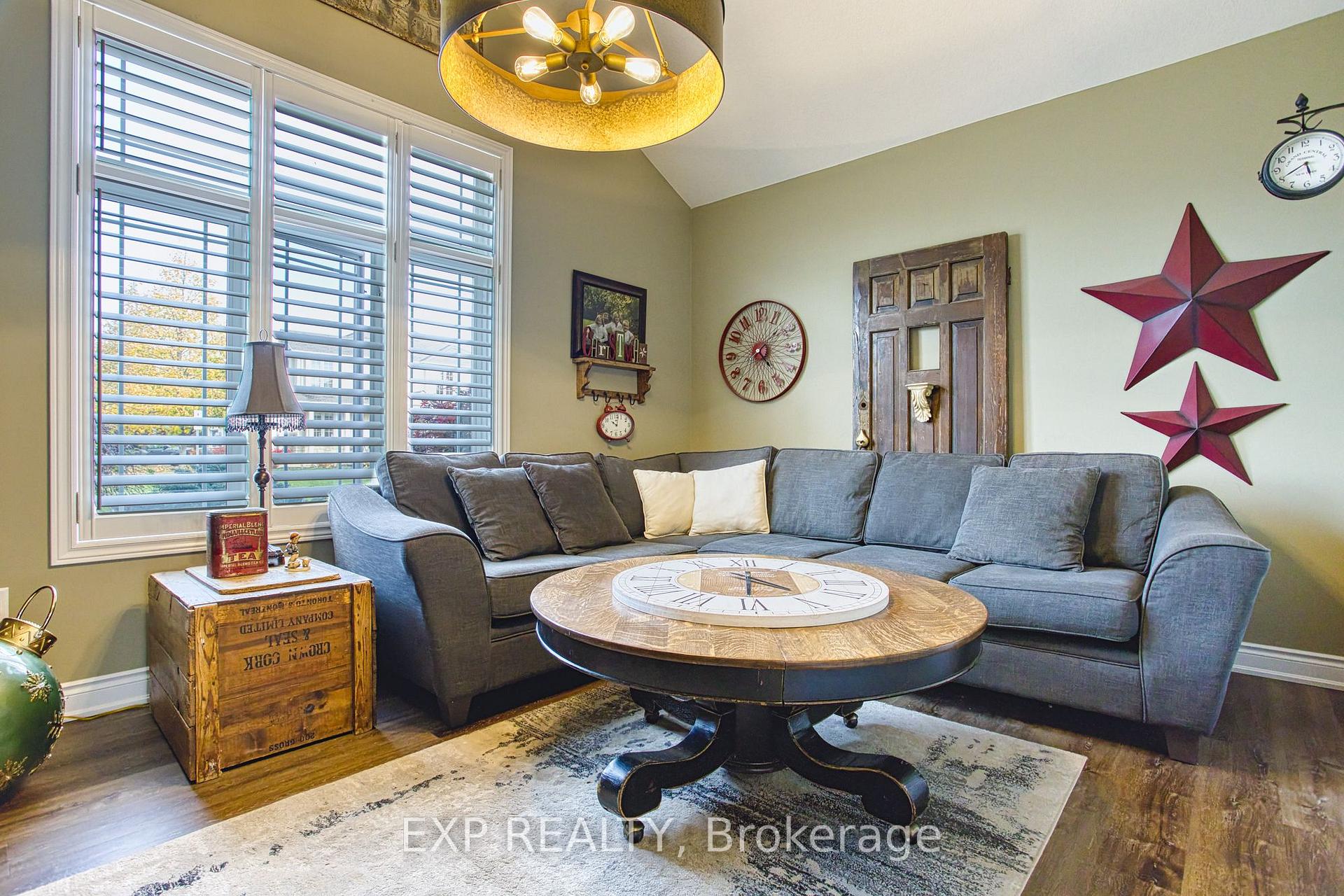 Photo 19 of 4 Valiant Circle, Hamilton, Binbrook — HOMEH