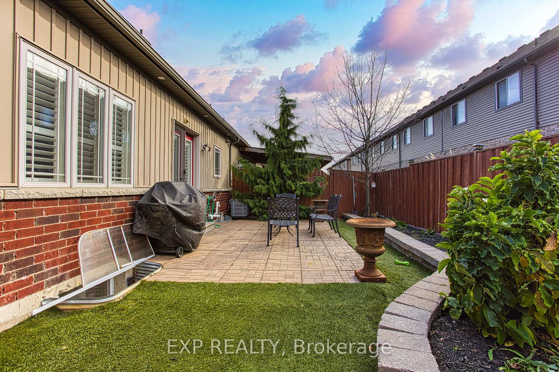 Photo 36 of 4 Valiant Circle, Hamilton, Binbrook — HOMEH