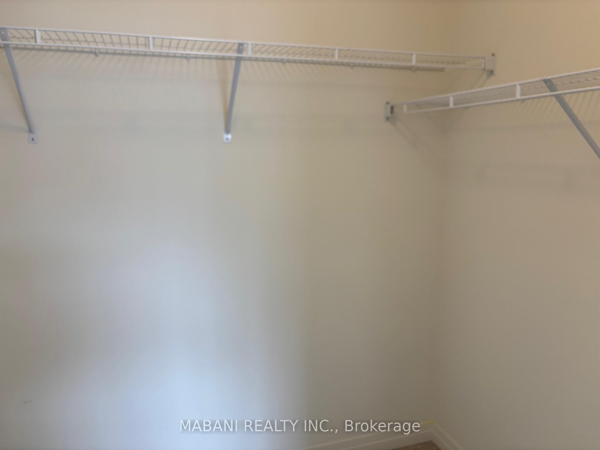 Photo 7 of 1 King George Way, Clarington, Bowmanville — HOMEH
