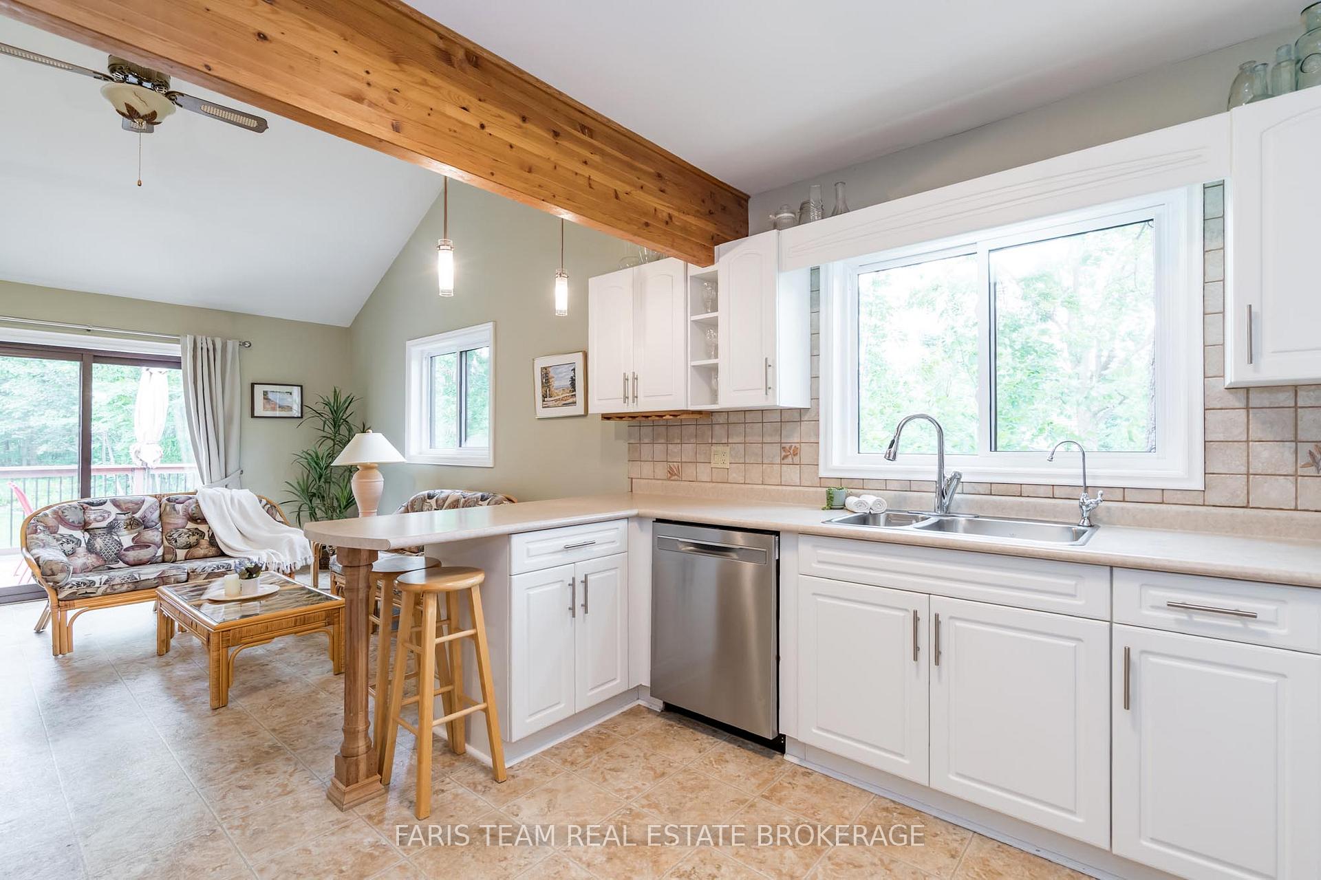 Photo 6 of 360 Cox Mill Road, Barrie, South Shore — HOMEH