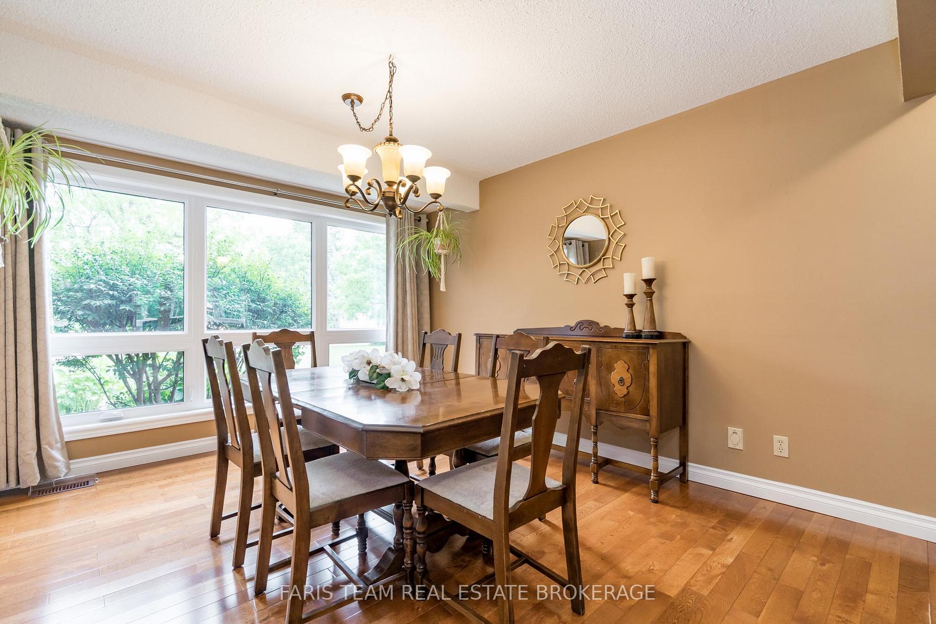 Photo 11 of 360 Cox Mill Road, Barrie, South Shore — HOMEH