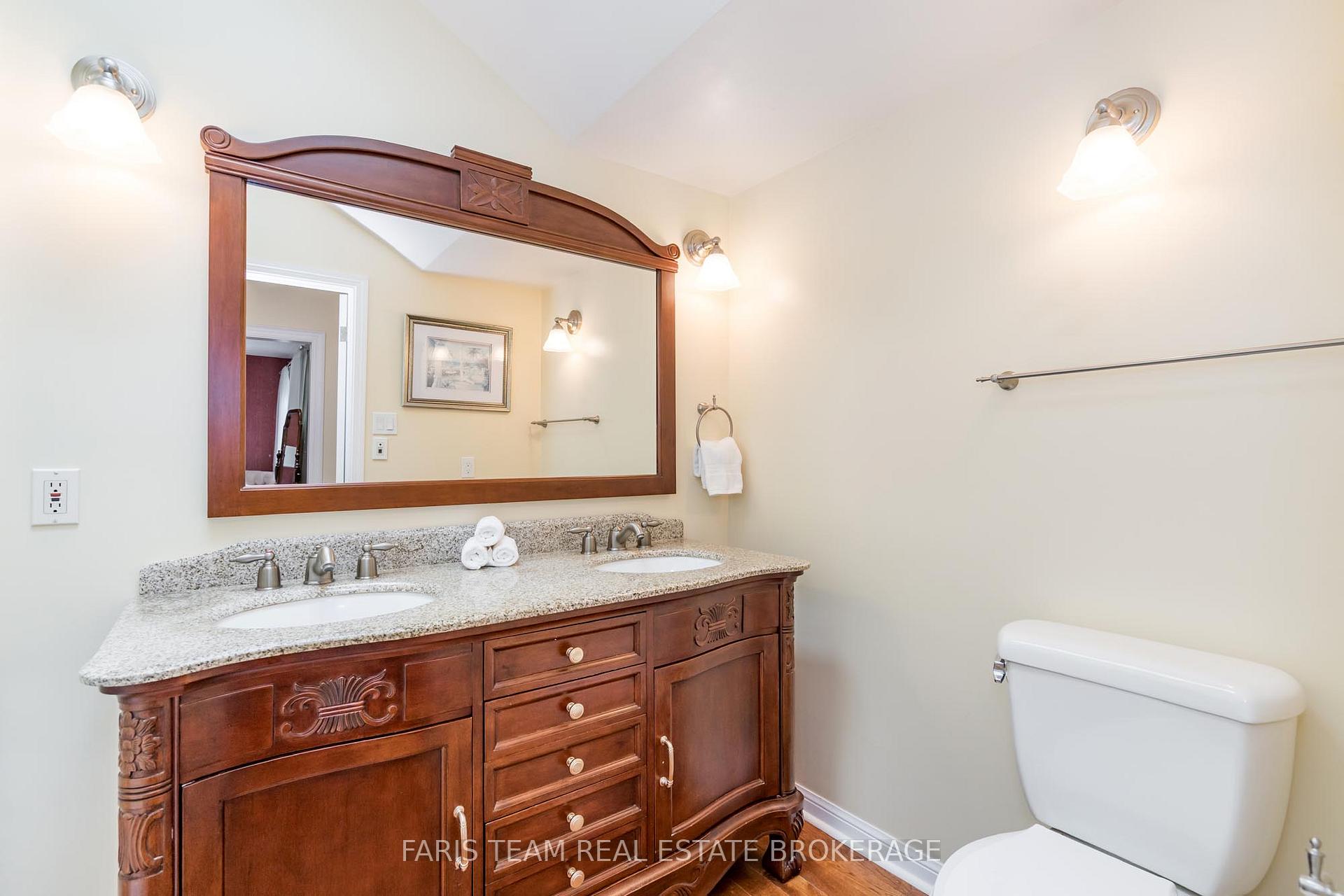 Photo 16 of 360 Cox Mill Road, Barrie, South Shore — HOMEH