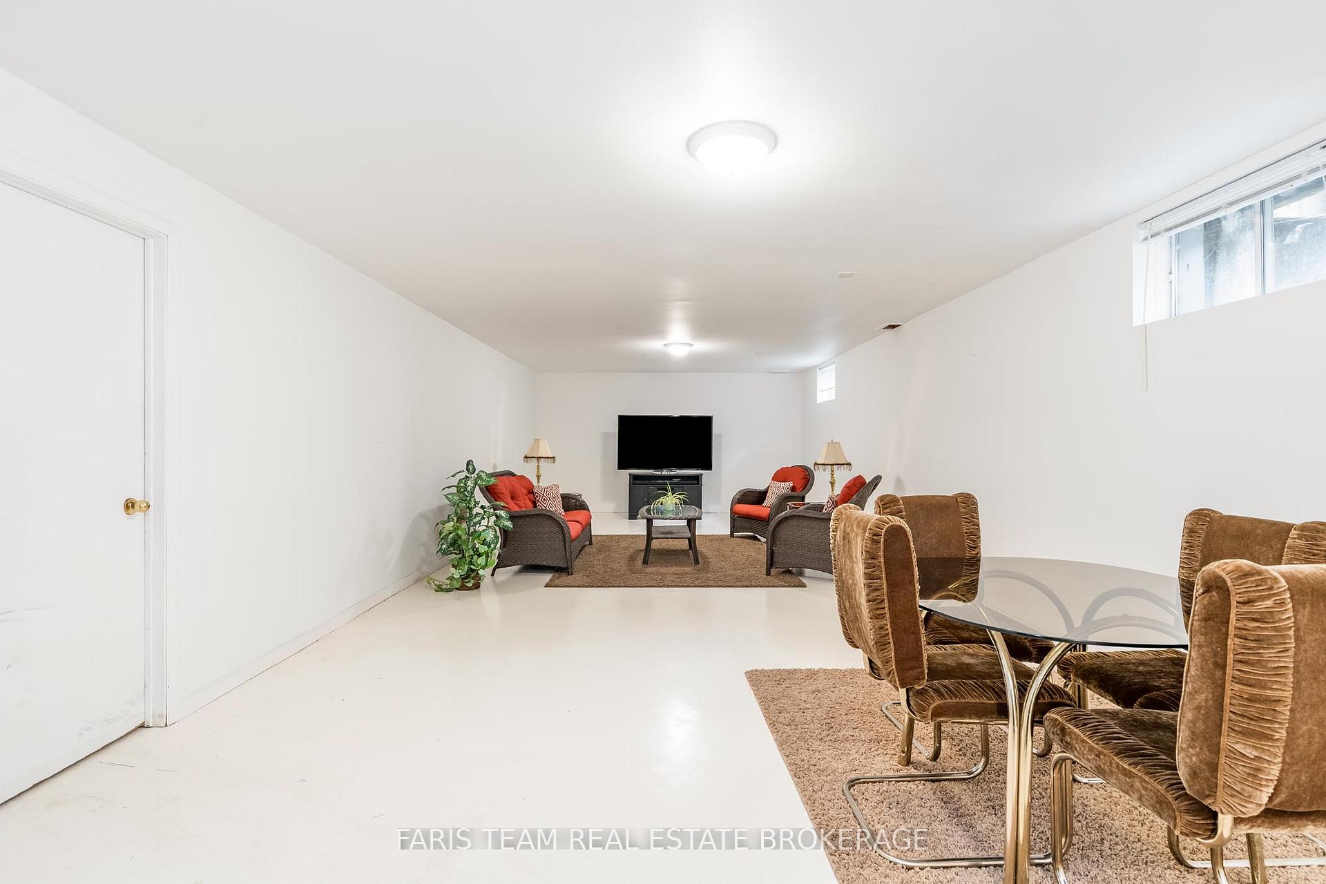 Photo 24 of 360 Cox Mill Road, Barrie, South Shore — HOMEH